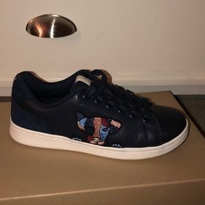 Chapatcha Sneaker Dog